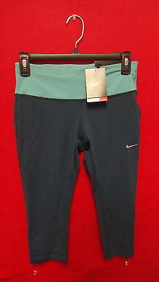 Nike Women's DriFIT Tight Fit Knee Length Running Capris Teal, Small J307G