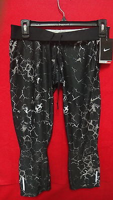 Nike Women's Relay Printed Running Capri, Black Medion J308G